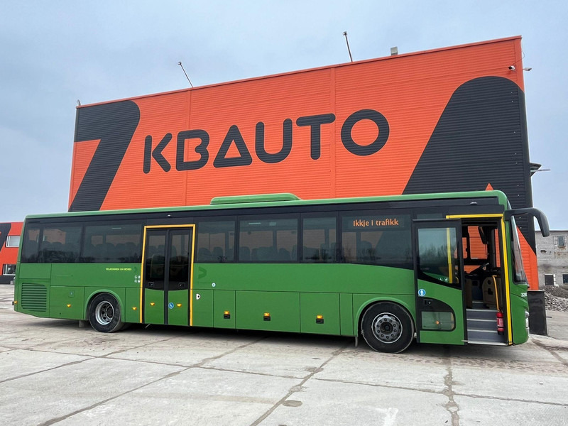 Bus interurbain Iveco Crossway 4x2 56 SEATS / EURO 6 / AC / AUXILIARY HEATING / WHEELCHAIR LIFT: photos 9