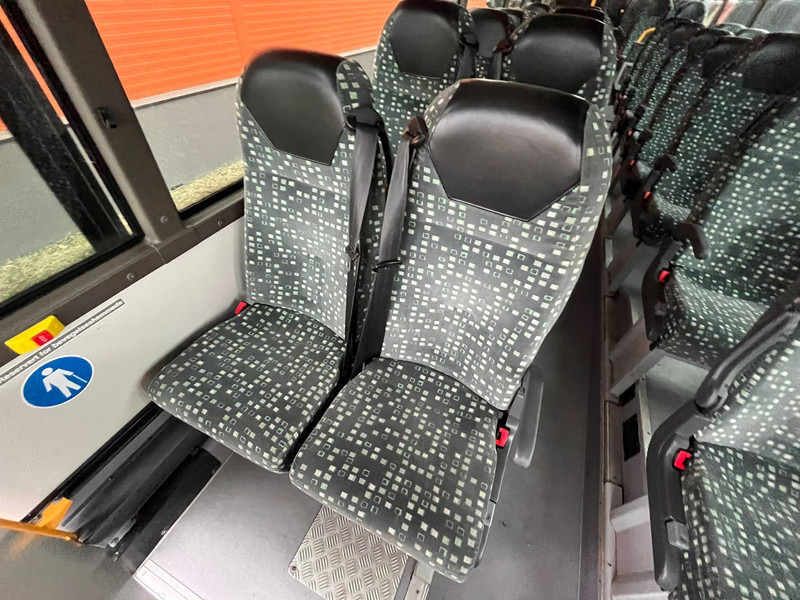 Bus interurbain Iveco Crossway 4x2 56 SEATS / EURO 6 / AC / AUXILIARY HEATING / WHEELCHAIR LIFT: photos 16
