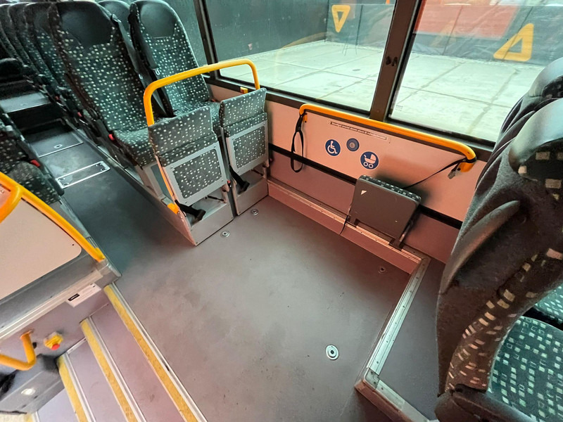 Bus interurbain Iveco Crossway 4x2 56 SEATS / EURO 6 / AC / AUXILIARY HEATING / WHEELCHAIR LIFT: photos 18