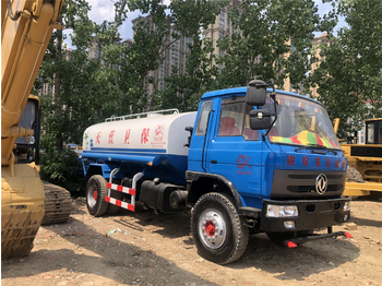 DONGFENG Water tanker truck - Camion citerne
