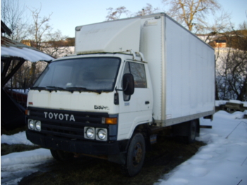 Toyota Dyna - Camion fourgon