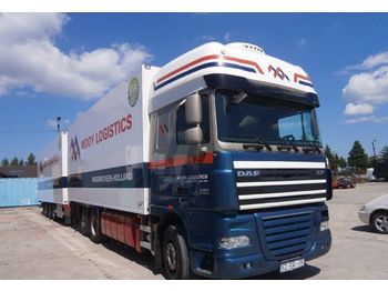 Camion isothermique DAF xf 105.460 6x2: photos 1
