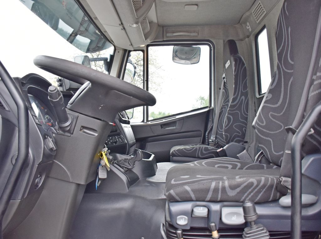 Iveco Trakker 410 Kipper 5,90m + BORDMATIC / 8x4  — crédit-bail Iveco Trakker 410 Kipper 5,90m + BORDMATIC / 8x4: photos 9