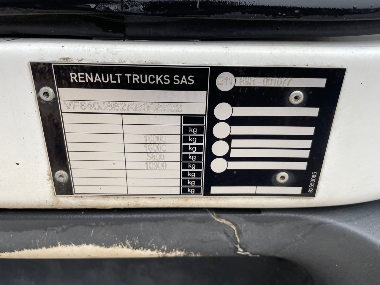 Camion fourgon RENAULT D16: photos 20