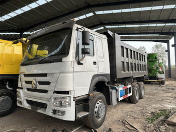 Camion benne pour transport de silo SINOTRUK HOWO Dump truck 371 6x4: photos 2