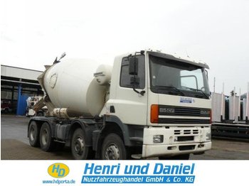 DAF CF 85-380 8x4 - Camion malaxeur