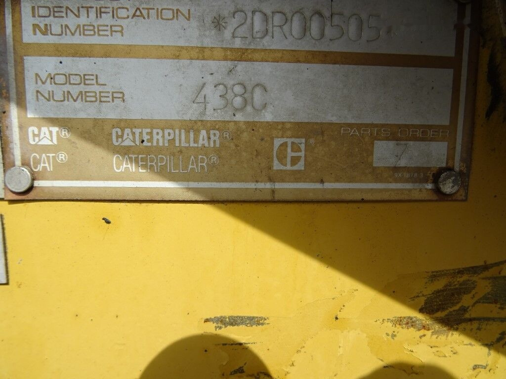 Tractopelle Caterpillar 438C: photos 12