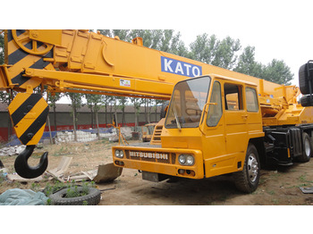 KATO NK-300E - Grue mobile