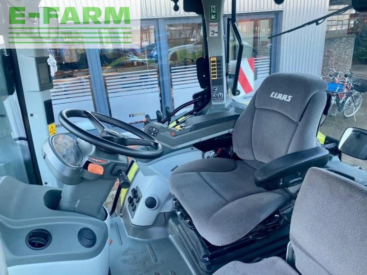 Tracteur agricole CLAAS arion 510 mit gps ready + fkh + fzw: photos 9