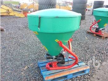 PRONAR FD1 - Distributeur d'engrais