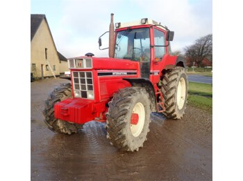 Tracteur agricole IH 1255 XL: photos 1