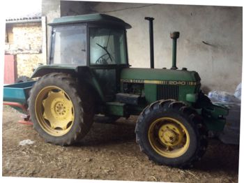 Tracteur agricole John Deere 2040: photos 1