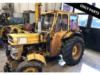 Tracteur agricole Massey Ferguson 135 Dismantled: only spare parts: photos 1