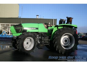 Deutz AgroLux 60 - Tracteur agricole