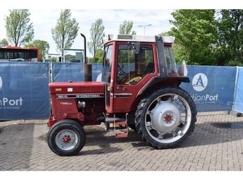 International 685 XL - Tracteur agricole