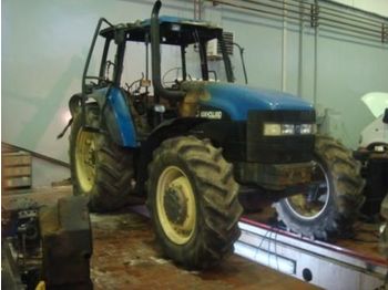 NEW HOLLAND 8560 - Tracteur agricole