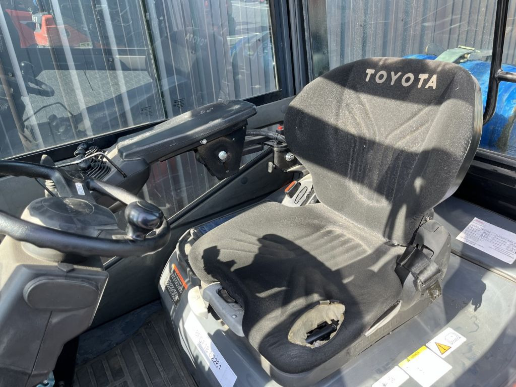 Chariot élévateur à gaz Toyota 8FGF15: photos 7