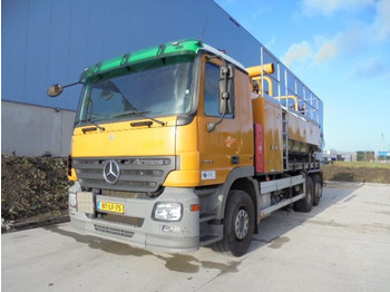 Camion vidangeur MERCEDES-BENZ