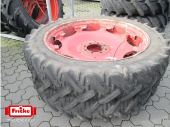 Kleber 12.4 R46 - Pneu