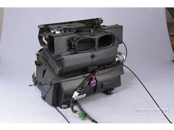 Chauffage/ Ventilation pour Camion Renault Heating, Ventilation & AC Kachel unit: photos 2