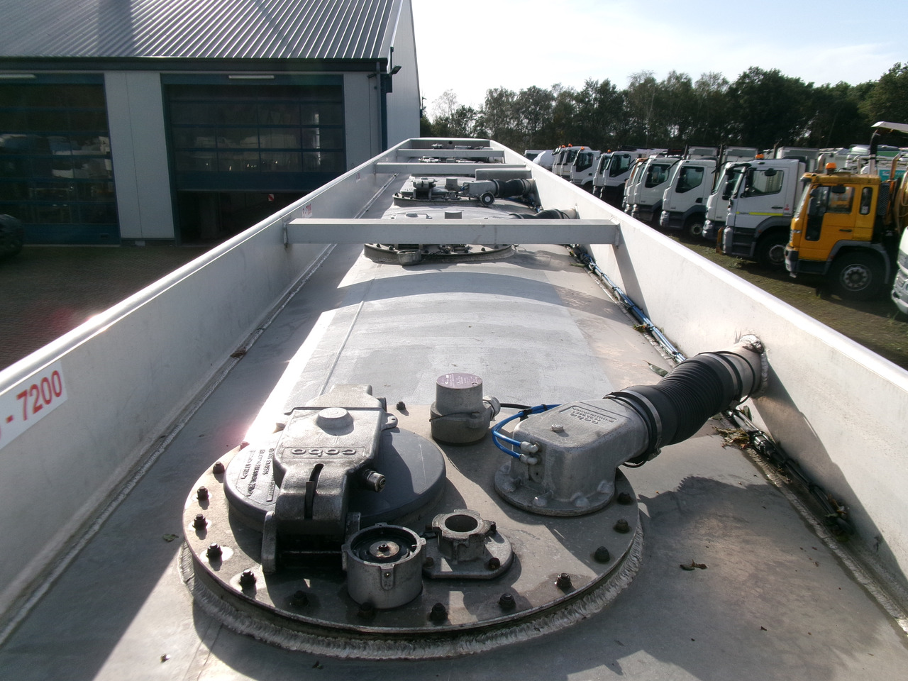 Semi-remorque citerne pour transport de carburant Cobo Fuel tank alu 44.7 m3 / 6 comp: photos 14