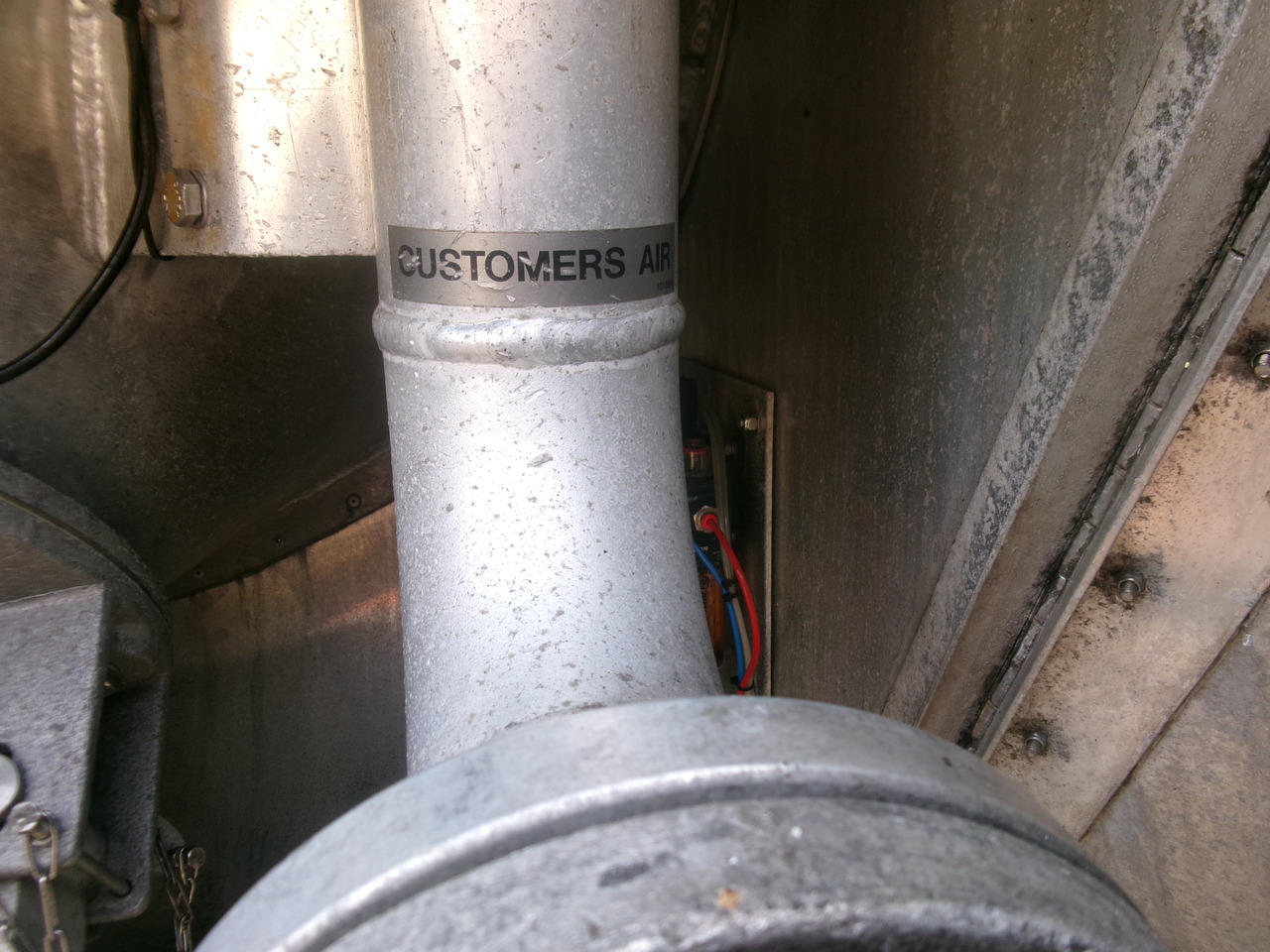 Semi-remorque citerne pour transport de farine Feldbinder Powder tank alu 41 m3 (tipping): photos 6