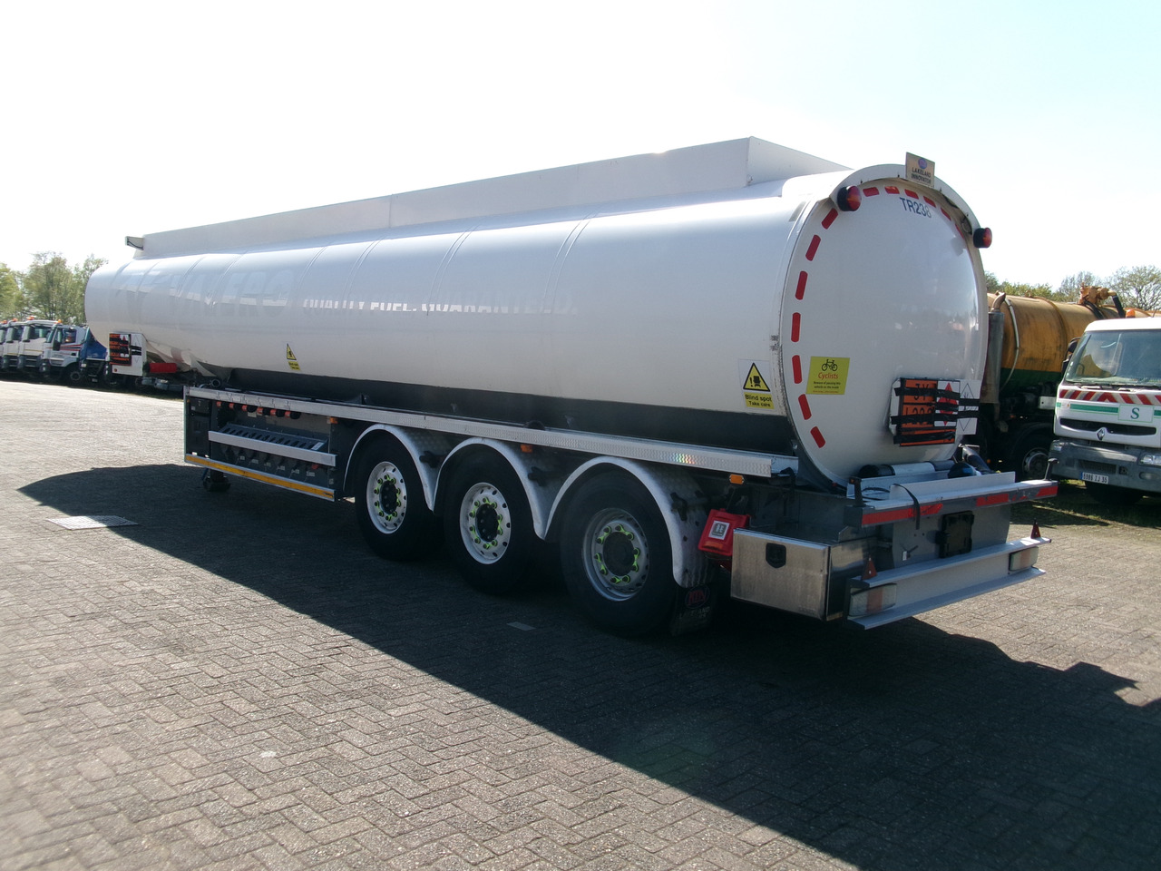 Lakeland Tankers Fuel tank alu 42.8 m3 / 6 comp + pump — crédit-bail Lakeland Tankers Fuel tank alu 42.8 m3 / 6 comp + pump: photos 3