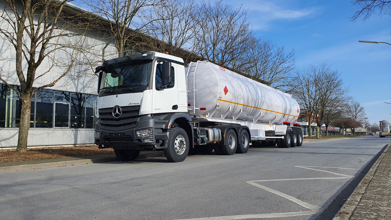 Semi-remorque citerne pour transport de carburant neuf Sievering 40000 LITRE ADR FUEL TANK SEMI-TRAILER FOR MERCEDES ACTROS: photos 2