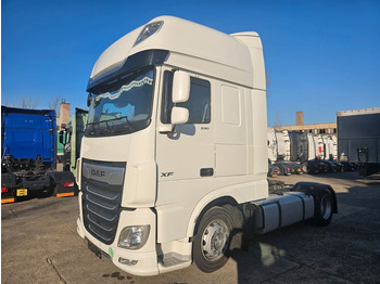 Tracteur routier DAF XF 530