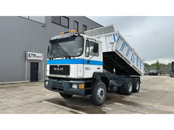 Camion benne MAN 33.403