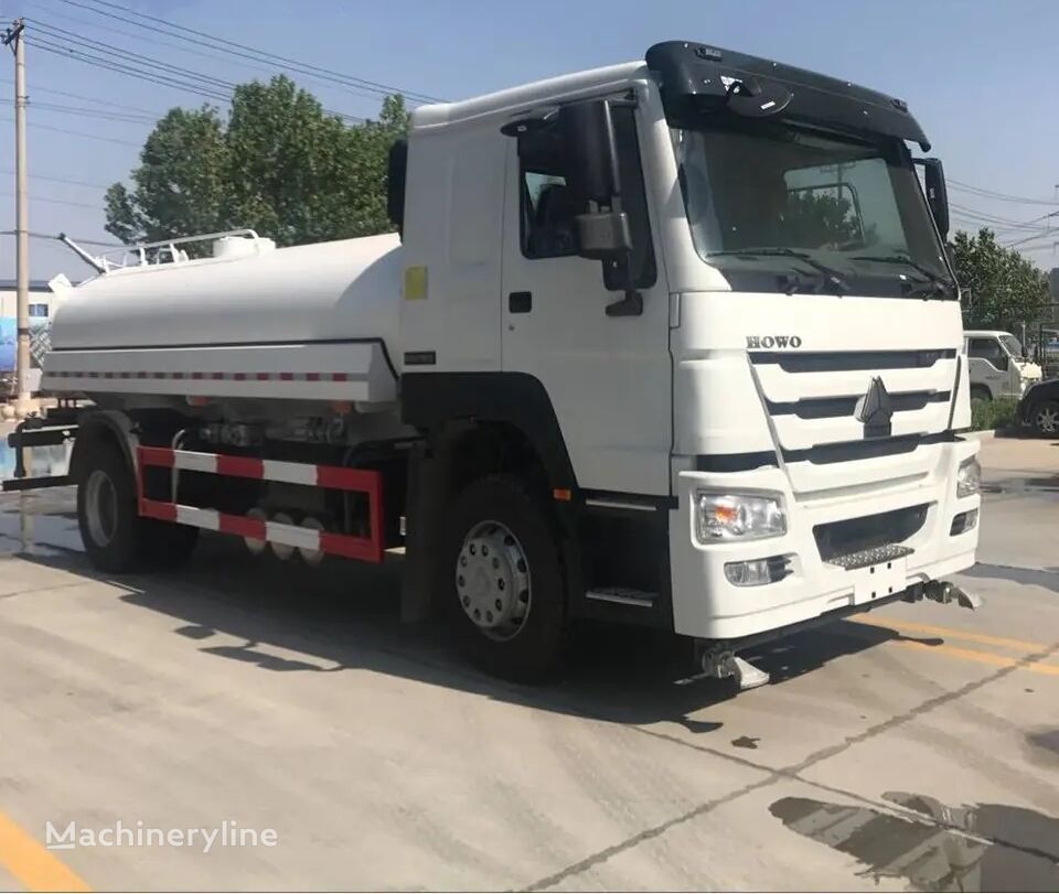 Véhicule de voirie/ Spécial, Camion citerne Howo water tank truck Sinotruk tank lorry: photos 2