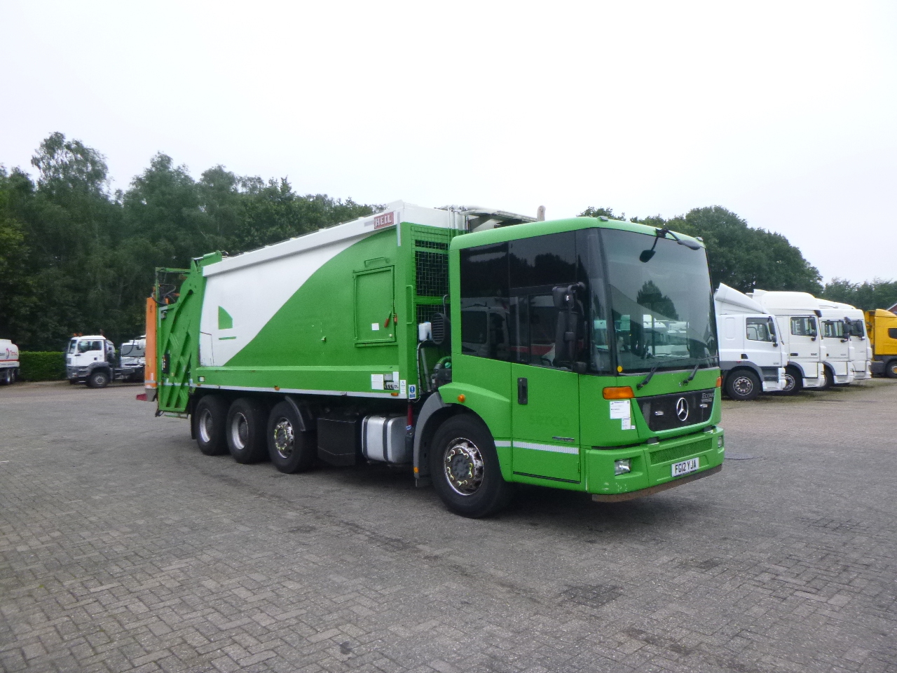Benne à ordures ménagères Mercedes Econic 3233 8X4 RHD Euro 5 refuse truck: photos 2