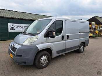 Fourgon utilitaire Peugeot Boxer 330 2.2HDI