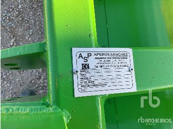 APEROS SANCHEZ TRAILLA 2.30TR Tractor scraper blade (Unused) - Lame: photos 1