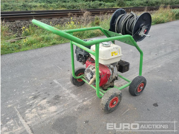 Comet Engine Gasoline Pressure Washer/Cleaner - Nettoyeur haute pression: photos 1