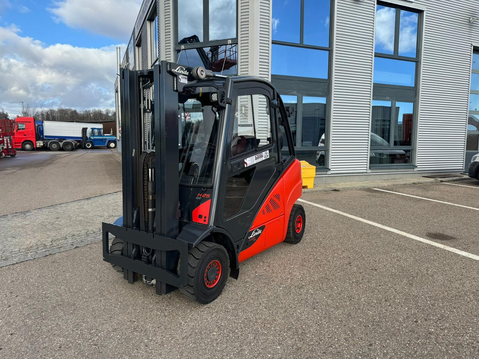 Schneid Nutzfahrzeuge GmbH & CO. KG - Annonce de vente undefined: photos 2