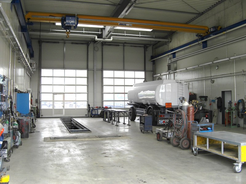 LKW Lasic GmbH - Camions MERCEDES-BENZ - Euro 6, plate-forme de chargement undefined: photos 4