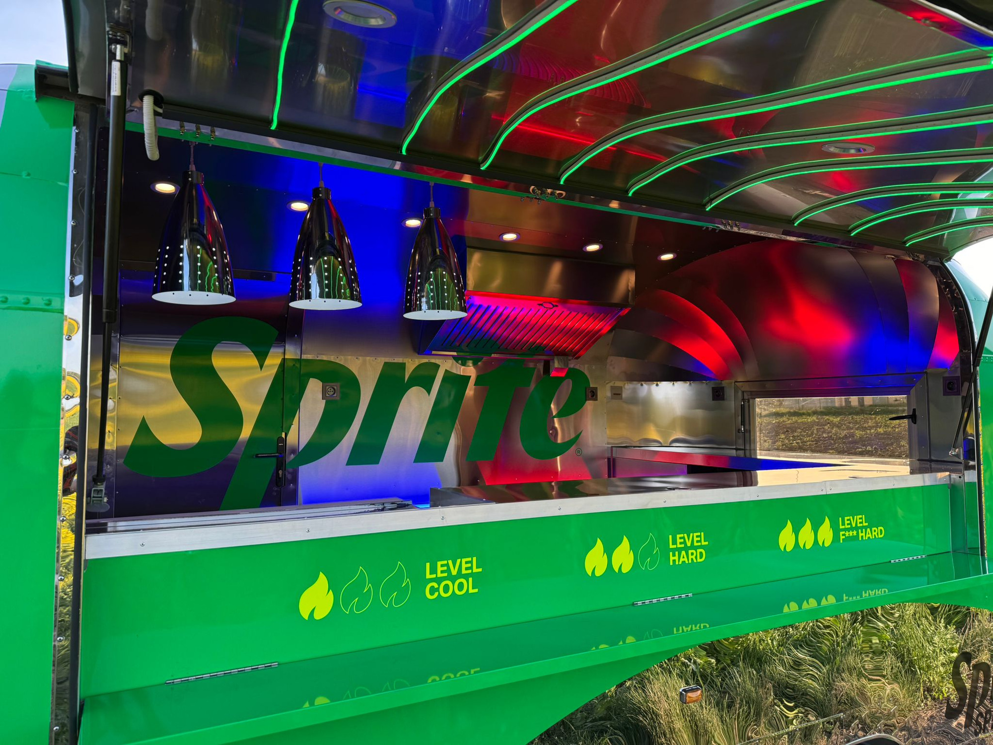 SHINE - American Food Truck undefined: photos 23