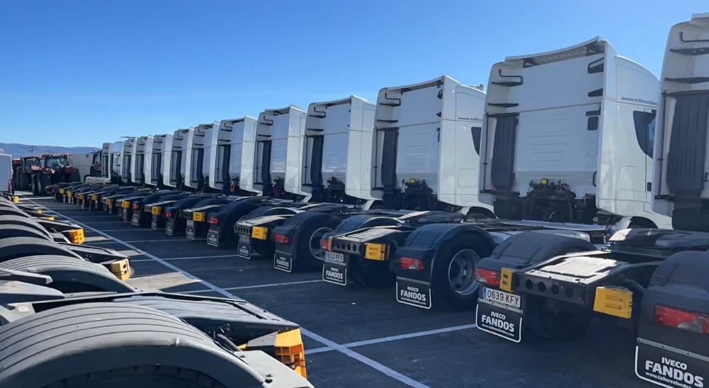 Talleres Fandos, S.L. - Tracteurs routiers undefined: photos 2
