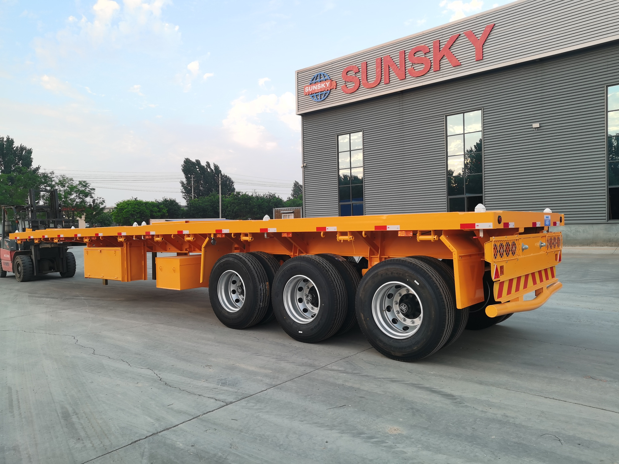 Xiamen Sunsky Vehicle Co.,Ltd - Camions - 8x4, Euro 2, diesel undefined: photos 4