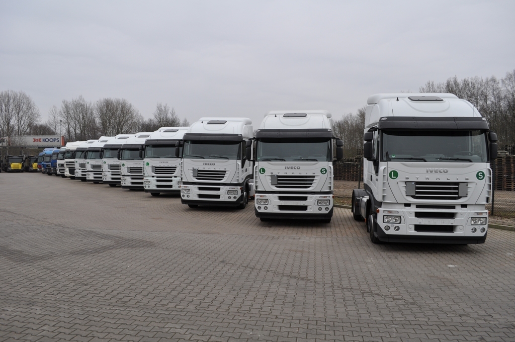 A1-Truck GmbH - Camions - 6x4, diesel, boîte de vitesse: manuelle undefined: photos 1