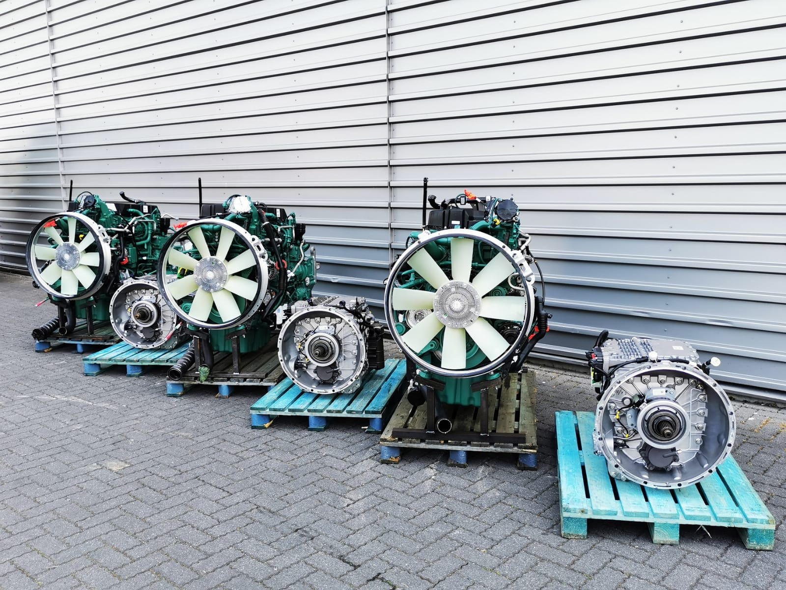 BAS PARTS & TYRES B.V. undefined: photos 14