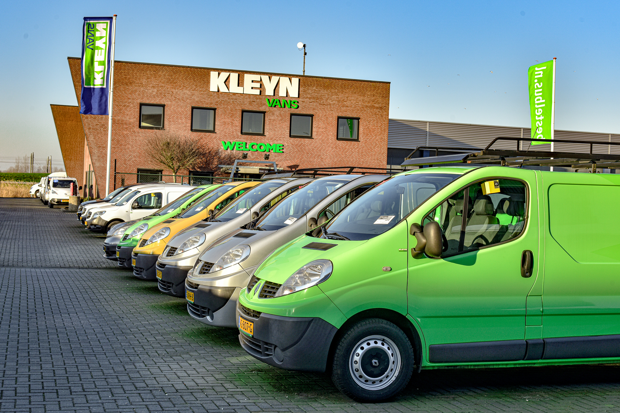 Kleyn Vans B.V. - Véhicules utilitaires MERCEDES-BENZ Sprinter 313 - plate-forme de chargement undefined: photos 2