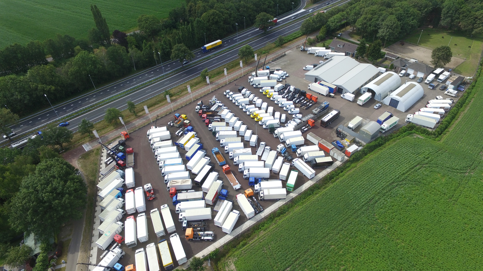 COPPENS TRUCKS BV - Camions MERCEDES-BENZ Actros - Année: 2021 undefined: photos 3