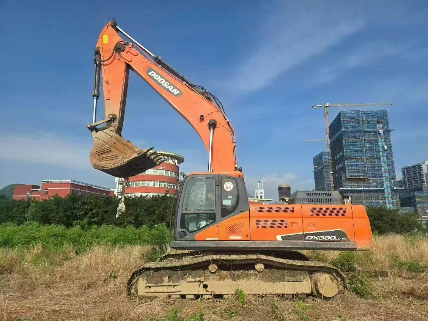 MAX CARL INVESTMENT COMPANY LIMITED - Engins de chantier undefined: photos 4