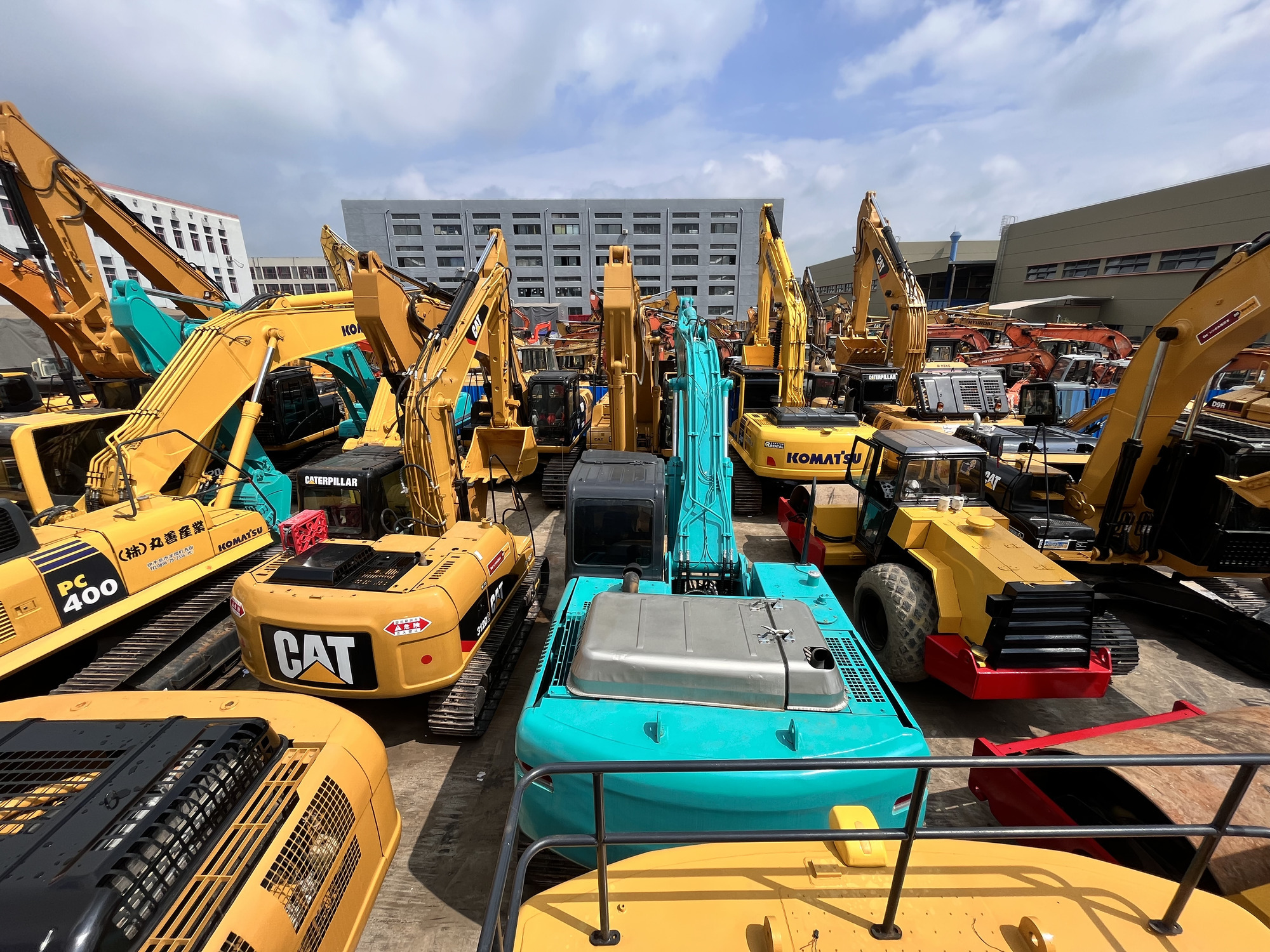 Qingdao Higher Weight Trade Co. LTD - Camions - 6x4 undefined: photos 3
