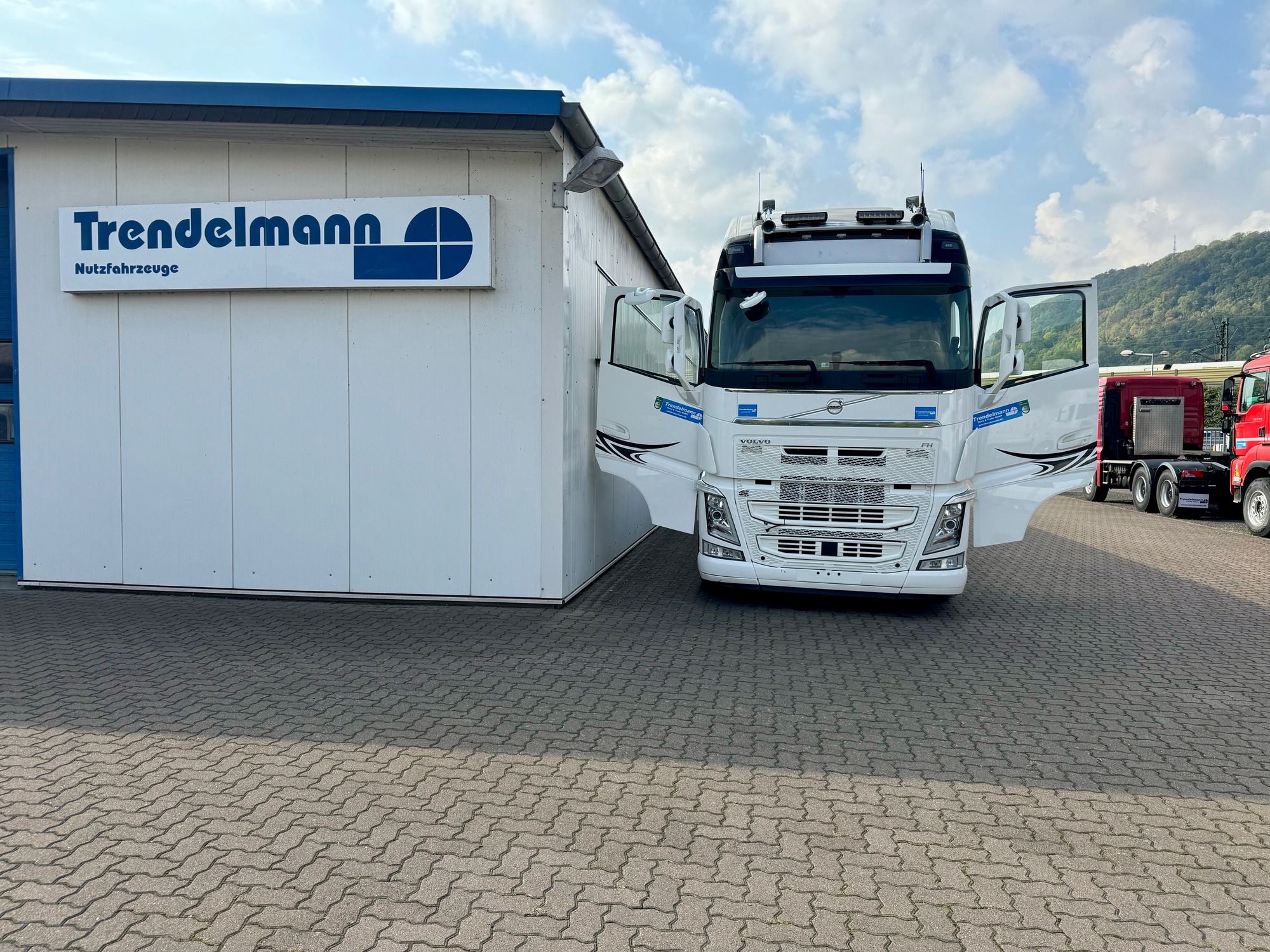 Annette Trendelmann Truck GmbH  undefined: photos 27