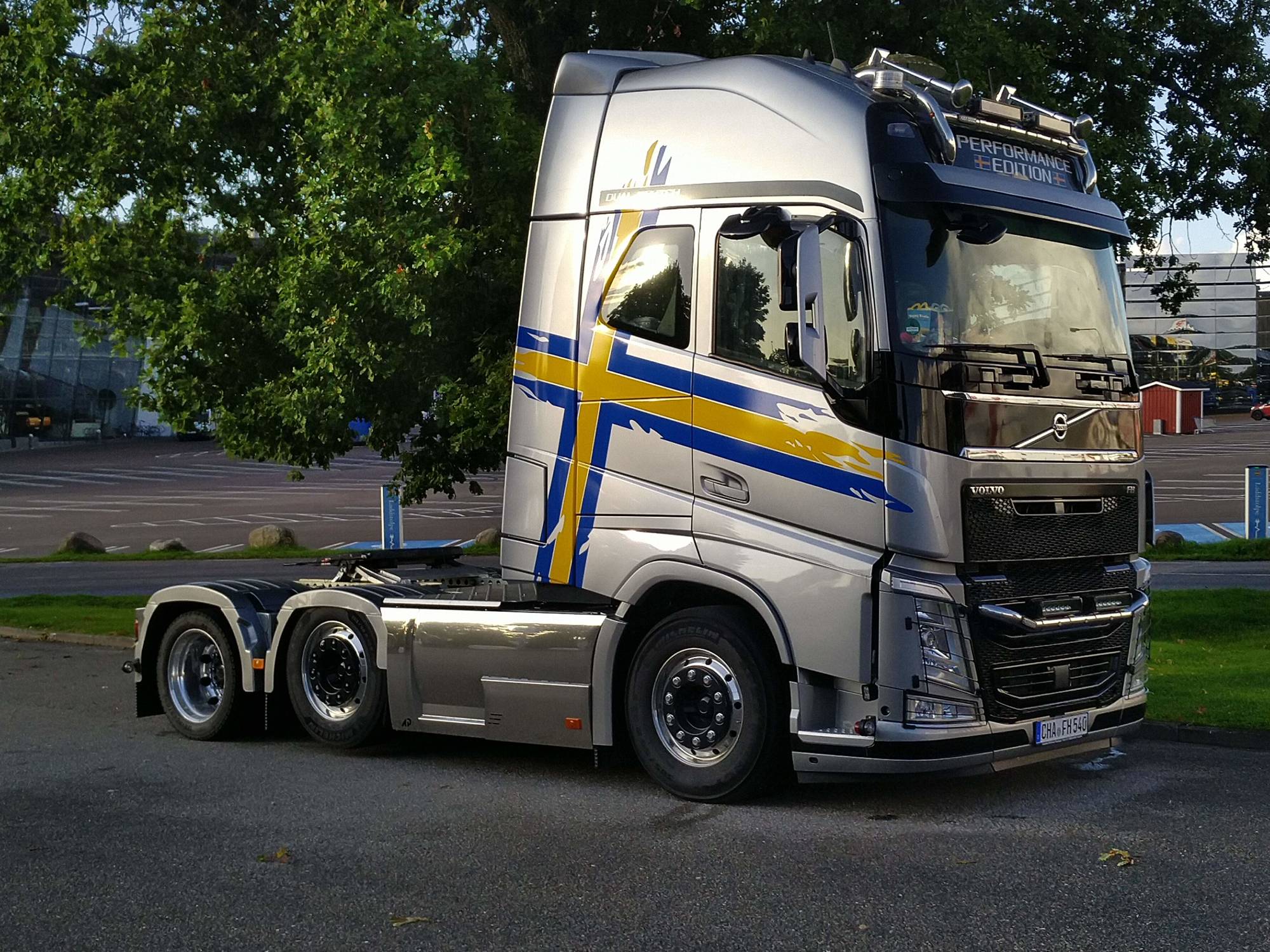 LKW-Service Nuernberger KG - Tracteurs routiers undefined: photos 2