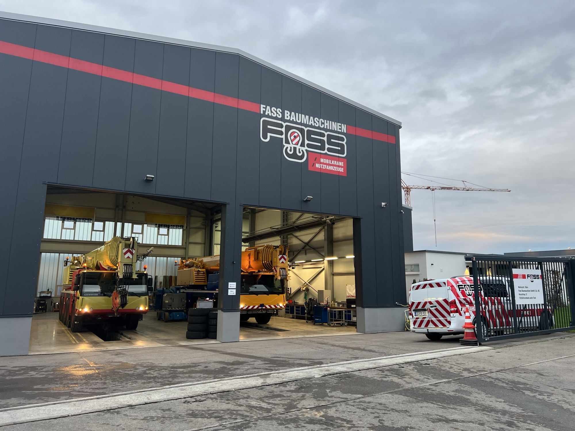 Fass Baumaschinen GmbH & Co. KG - Semi-remorques GOLDHOFER undefined: photos 1