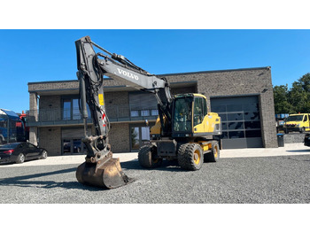 Pelle sur pneus VOLVO EW180